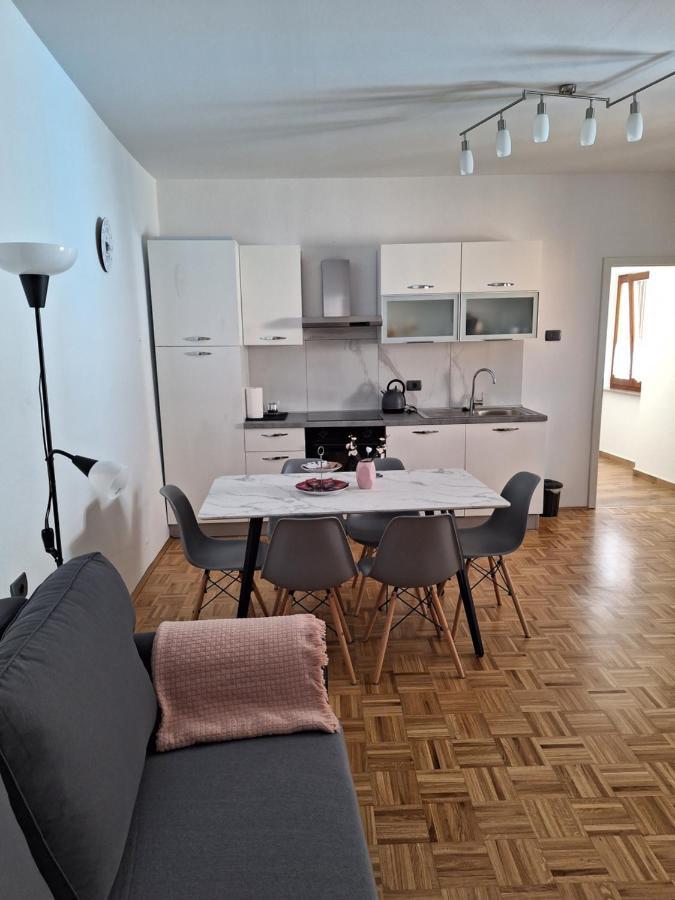Apartment Kp With Parking كوبر المظهر الخارجي الصورة